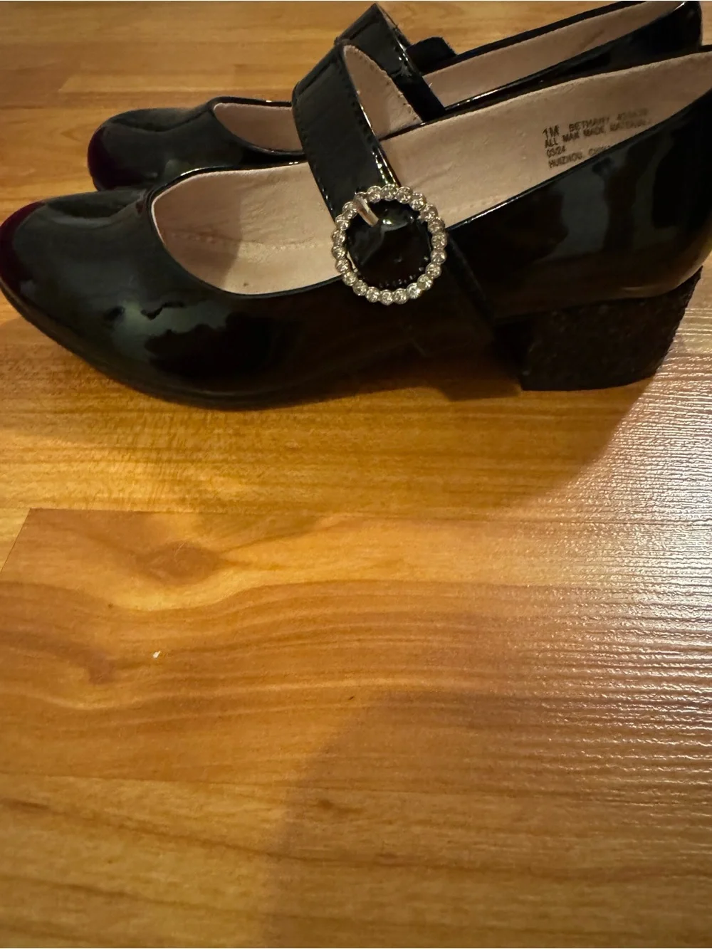 Girls Black Patent Mary Jane Dress Shoes with Rhinestone Buckle and Glitter Heel